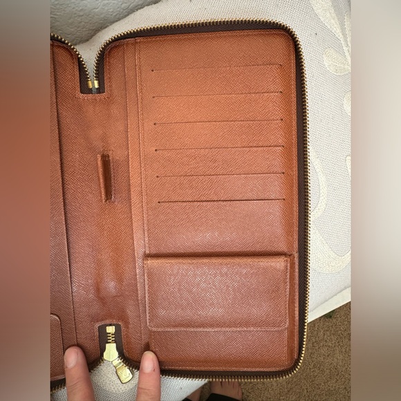 ⚡️⚡️Louis Vuitton Travel Agenda wallet organizer clutch ⚡️⚡️ - Picture 7 of 17